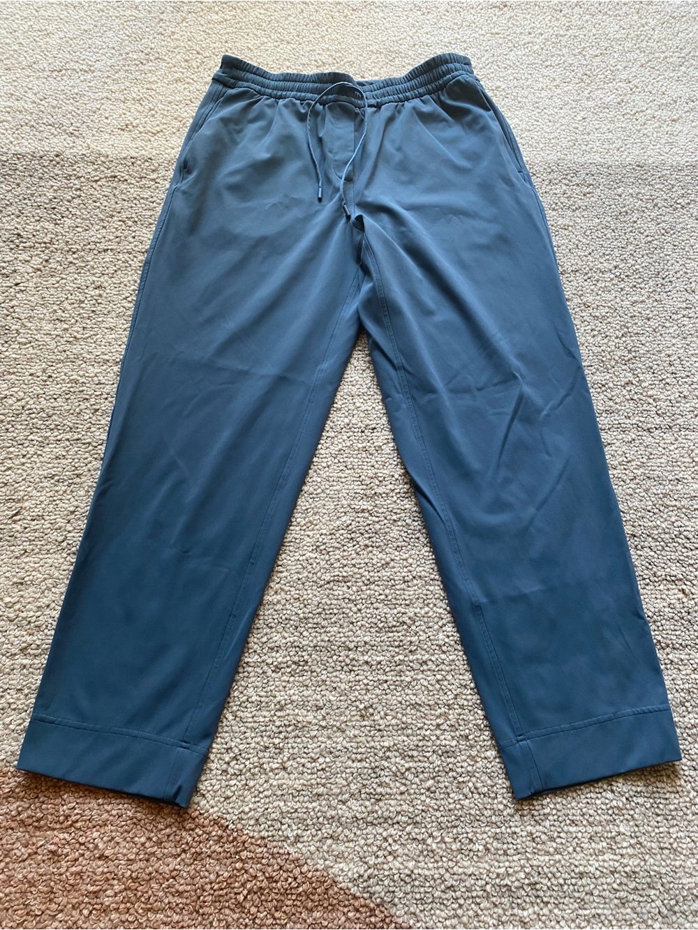 Lululemon Tapered-Leg Mid-Rise Pant 7/8 Length *Luxtreme Small Trouser - Picture 9 of 10